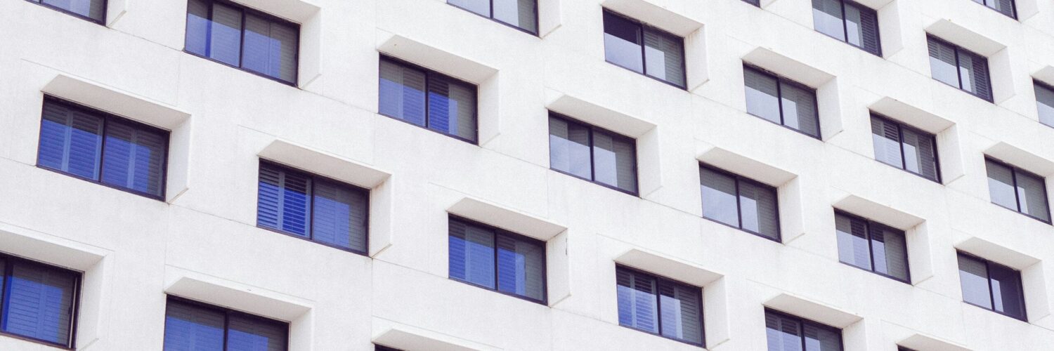 (Esp) Novedades Legales – No. 1 de 2024 – Análisis de la circular de la Superintendencia de Industria y Comercio (SIC) sobre medidas para proteger los derechos los compradores de vivienda